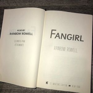 RAINBOW ROWELL Fangirl